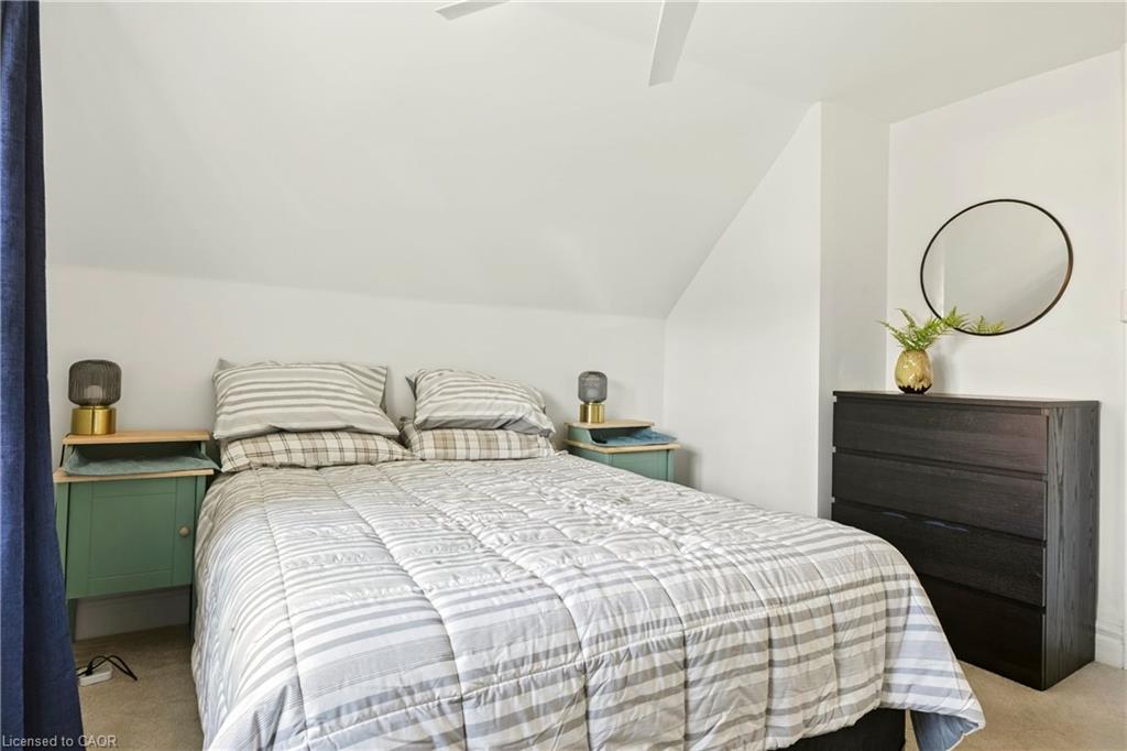 133 Rosslyn Avenue S Property Photo 30
