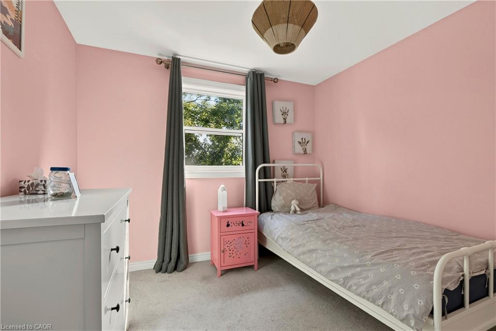 133 Rosslyn Avenue S Property Photo 33