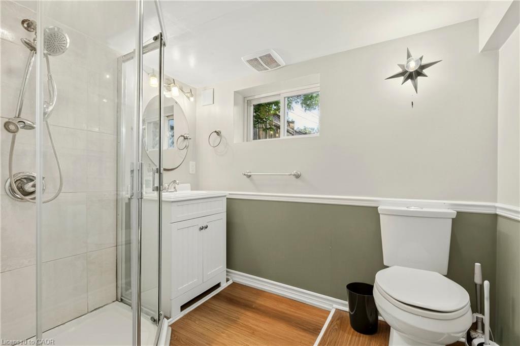 133 Rosslyn Avenue S Property Photo 43
