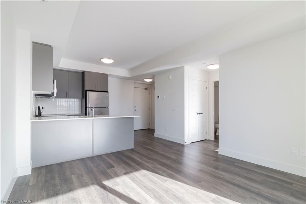 512-103 Roger Street Property Photo 5
