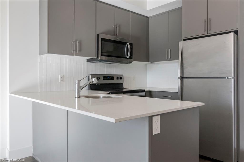 512-103 Roger Street Property Photo 6