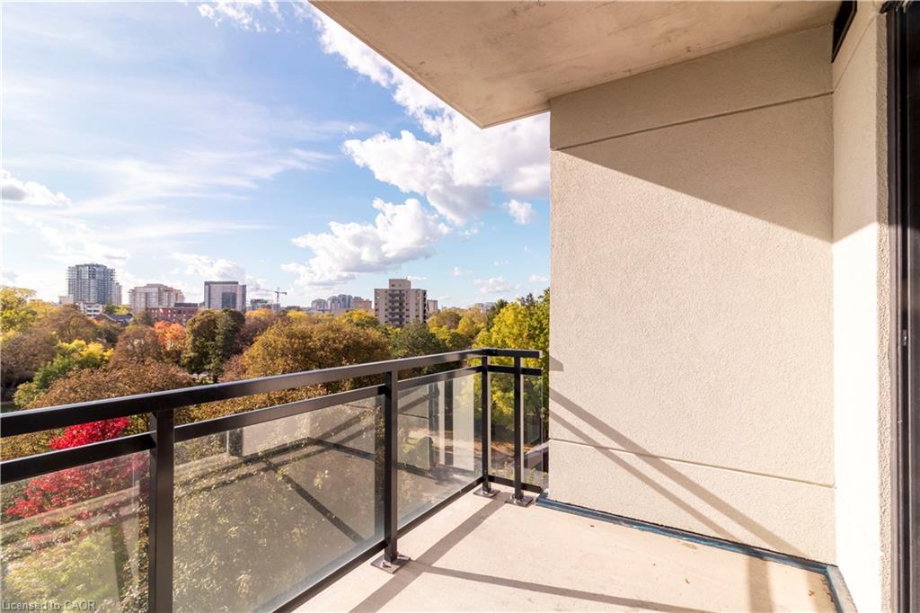 512-103 Roger Street Property Photo 14