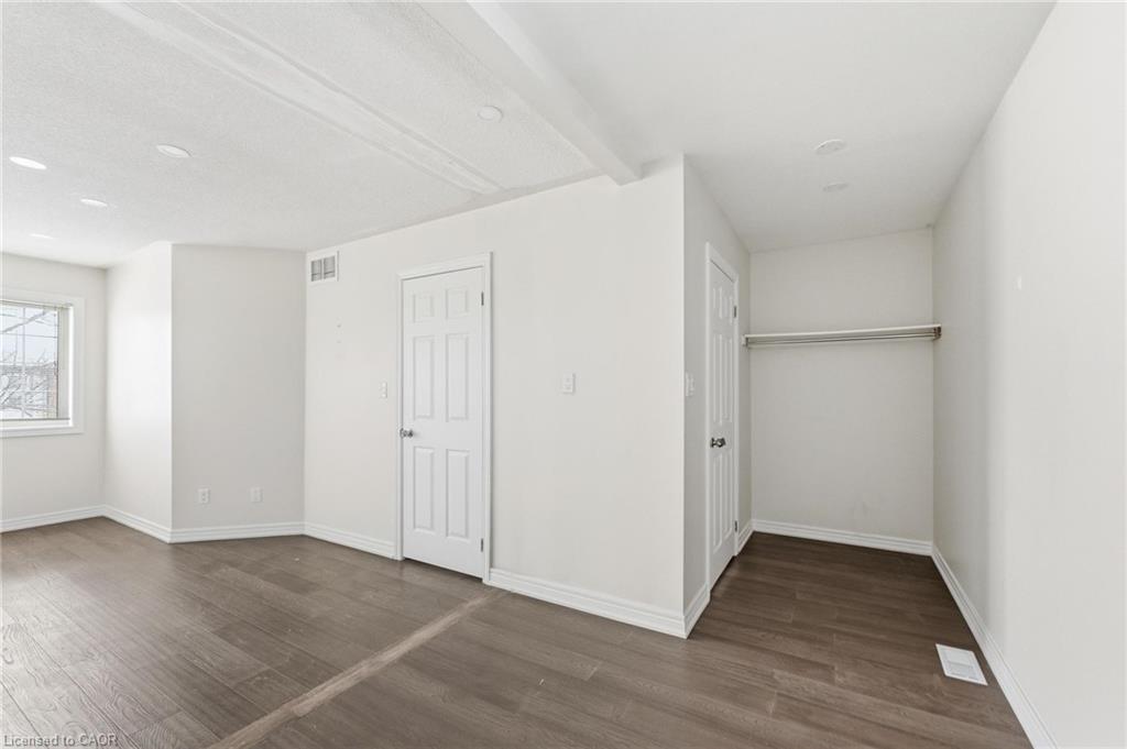 25-100 Beddoe Drive Property Photo 14