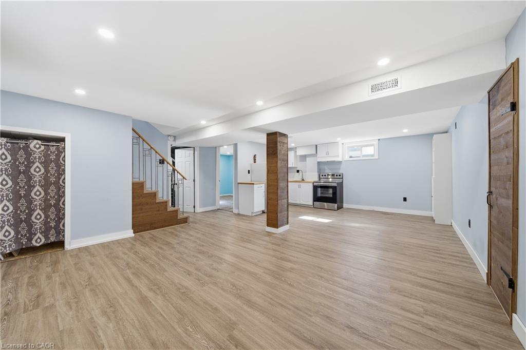 468 Highland Road E Property Photo 24