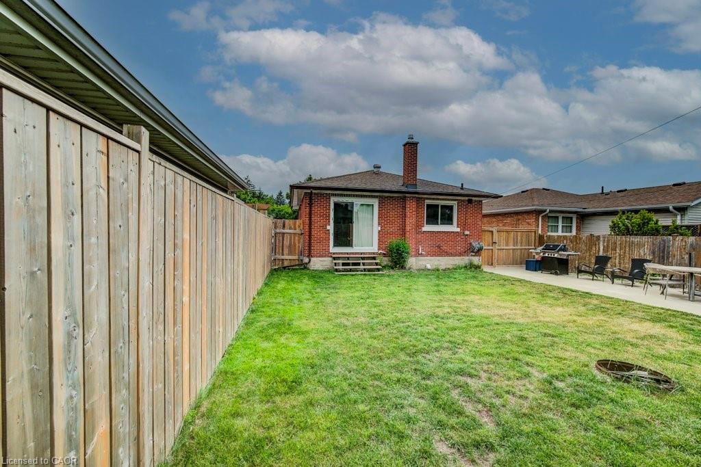 468 Highland Road E Property Photo 32