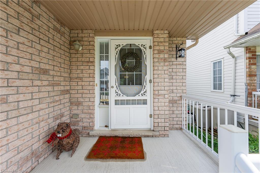 632 Violet Street Property Photo 5