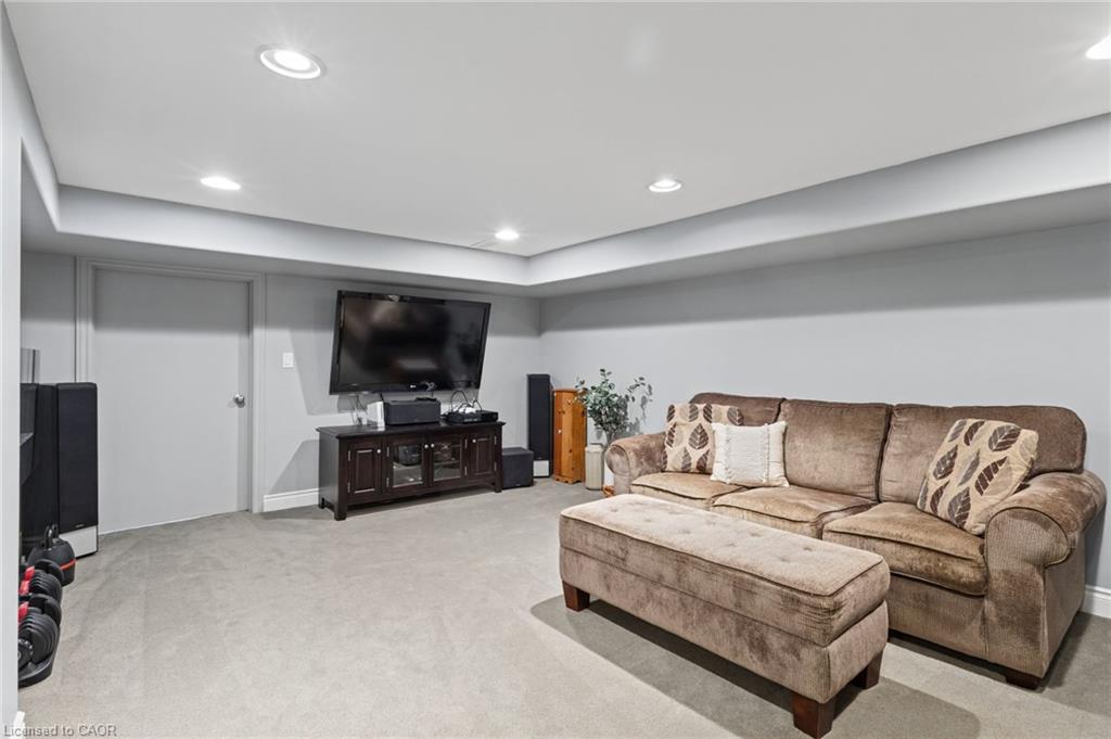 497 Townsend Avenue Property Photo 23