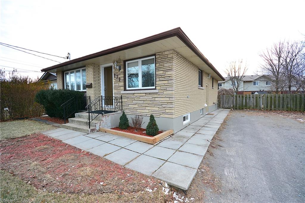 2-171 Rykert Street Property Photo 2