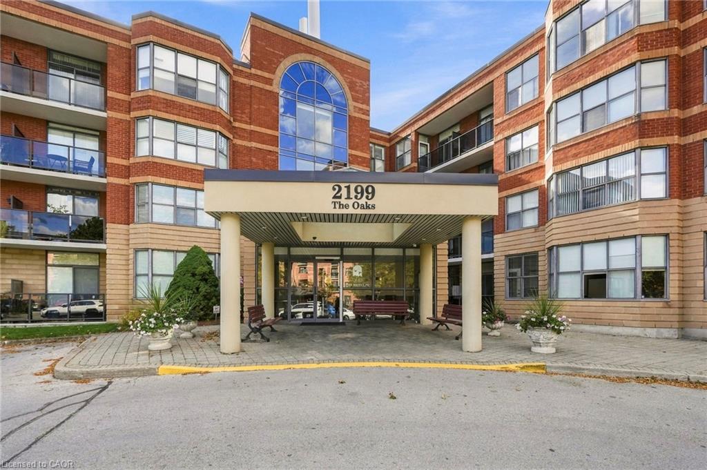 208-2199 Sixth Line Property Photo 1