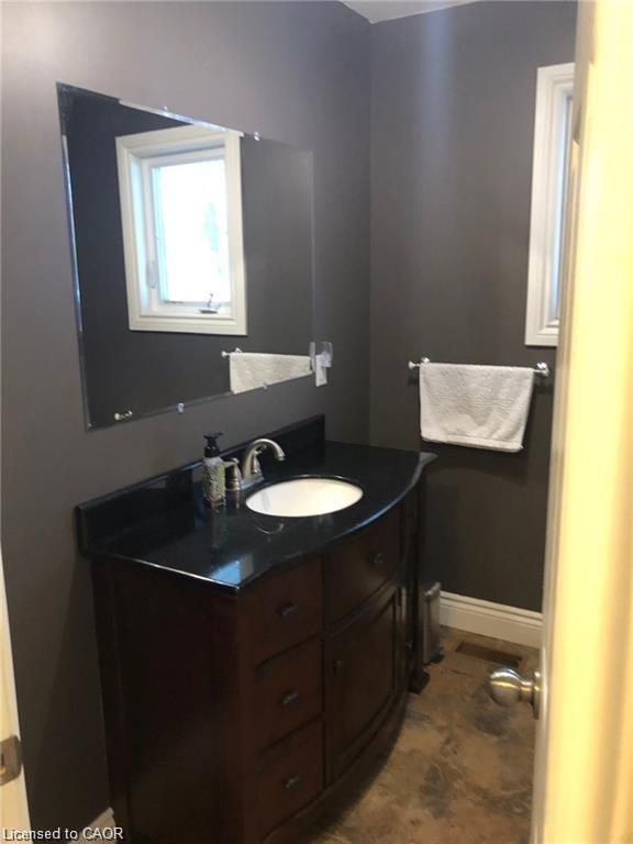 1387 Milburough Line Property Photo 28