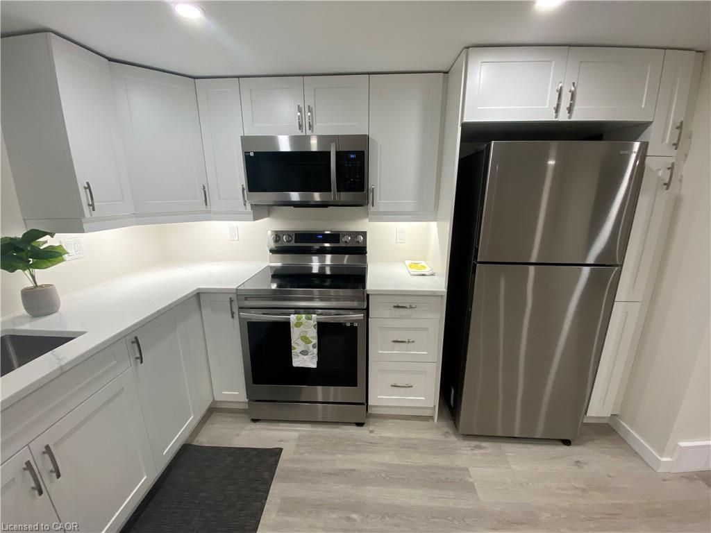 88 Henry Street Property Photo 4