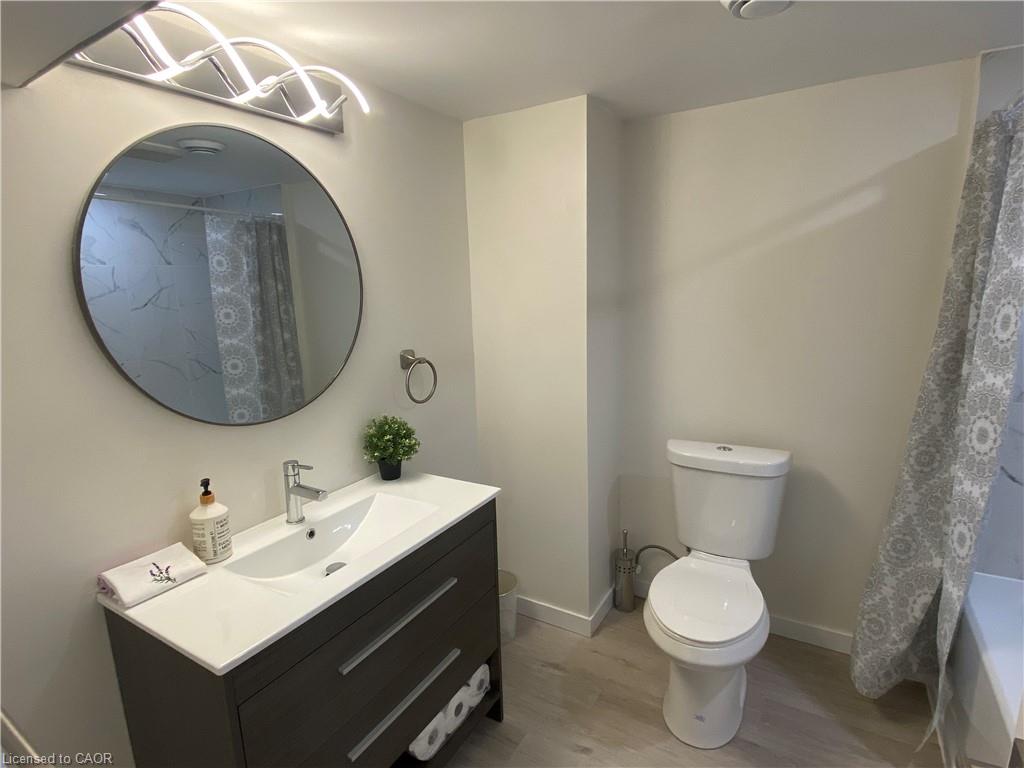 88 Henry Street Property Photo 9
