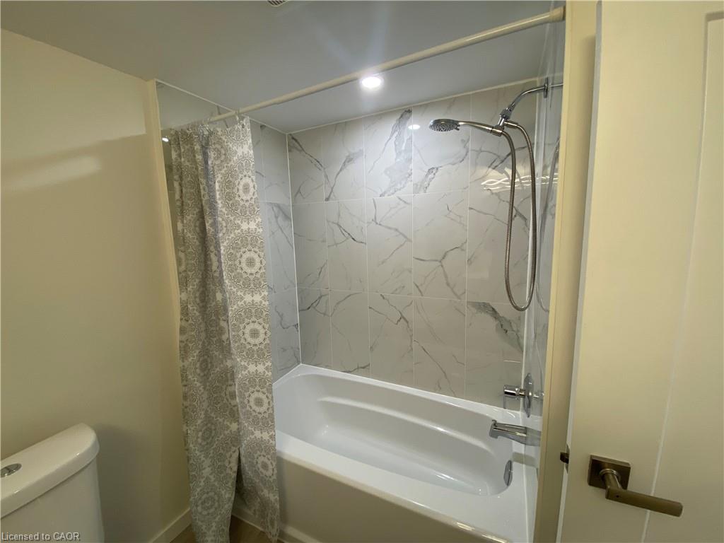 88 Henry Street Property Photo 10