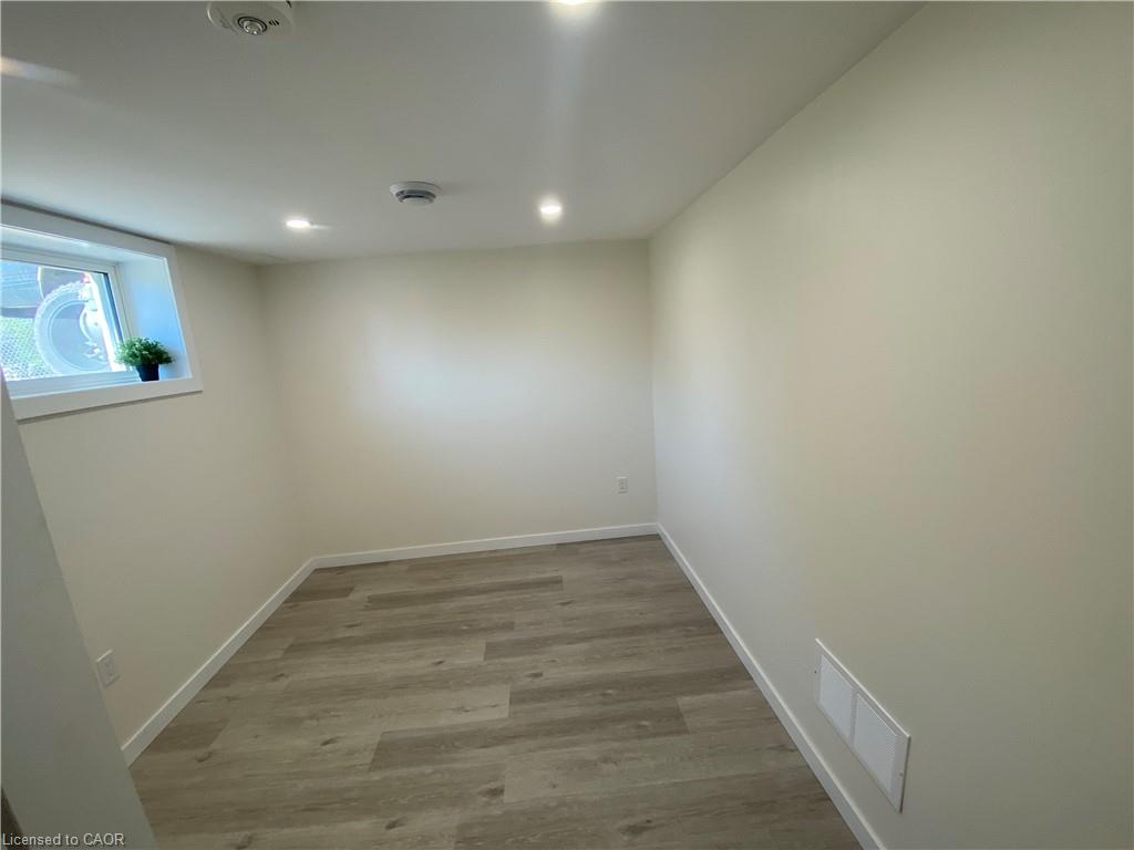 88 Henry Street Property Photo 13