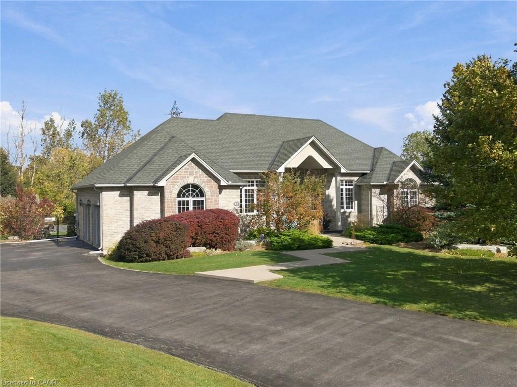 14 Gavin Drive Property Photo 2