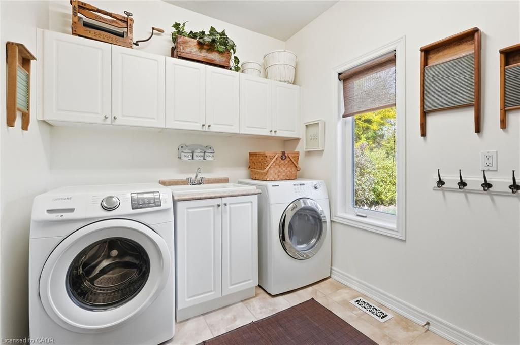 14 Gavin Drive Property Photo 16