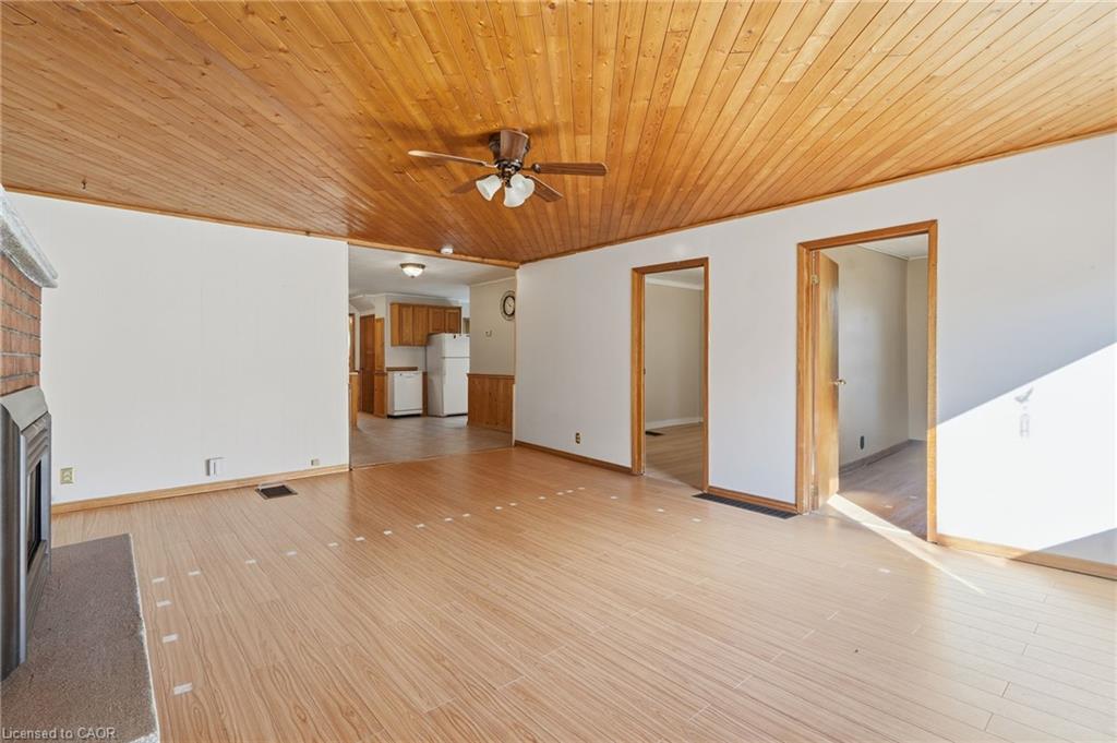 9943 Ort Road Property Photo 5