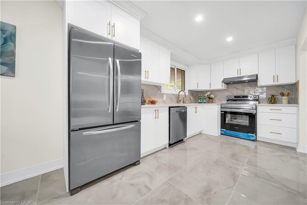 61 Keewatin Street S Property Photo 17