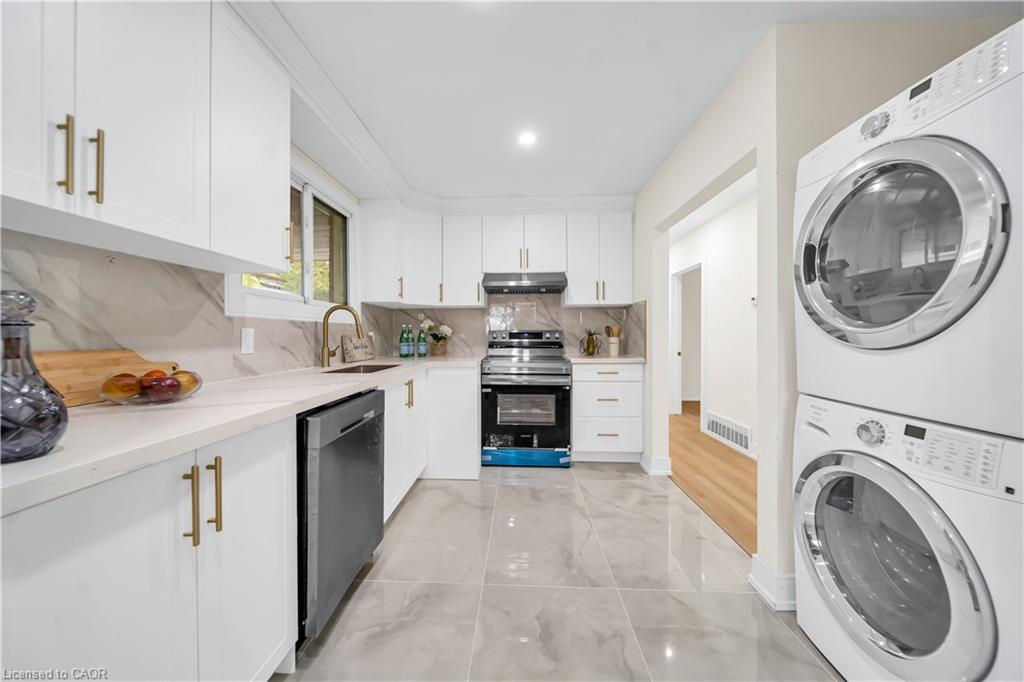 61 Keewatin Street S Property Photo 18
