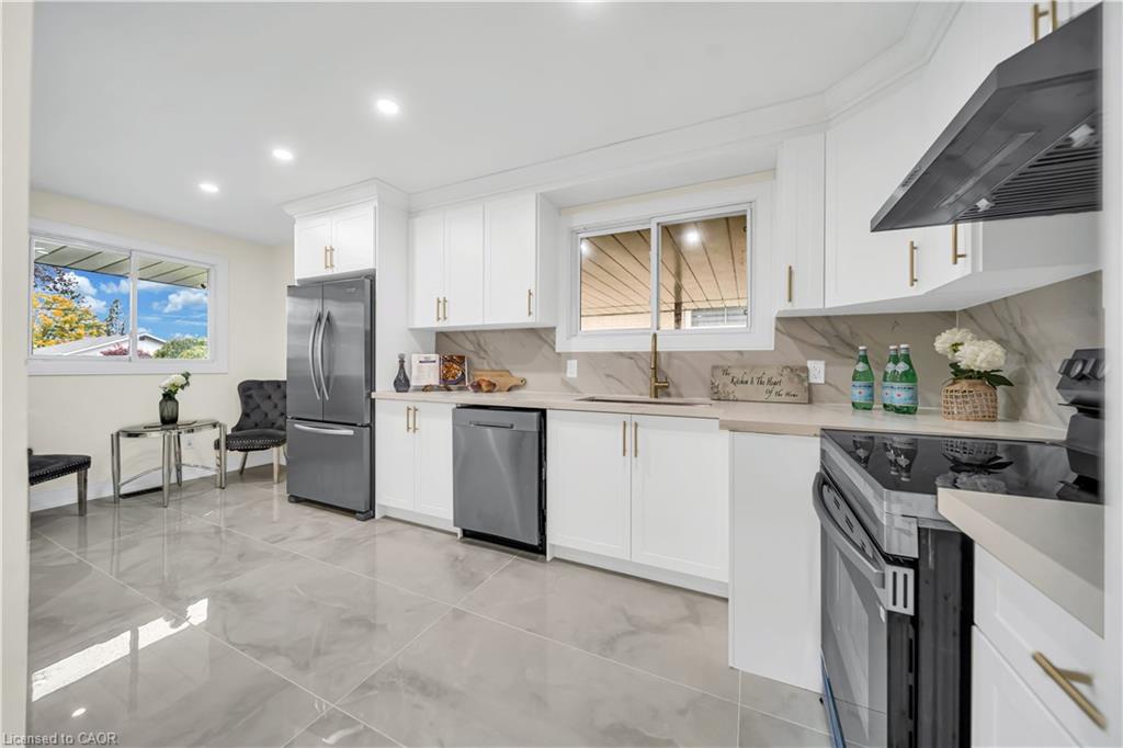 61 Keewatin Street S Property Photo 20