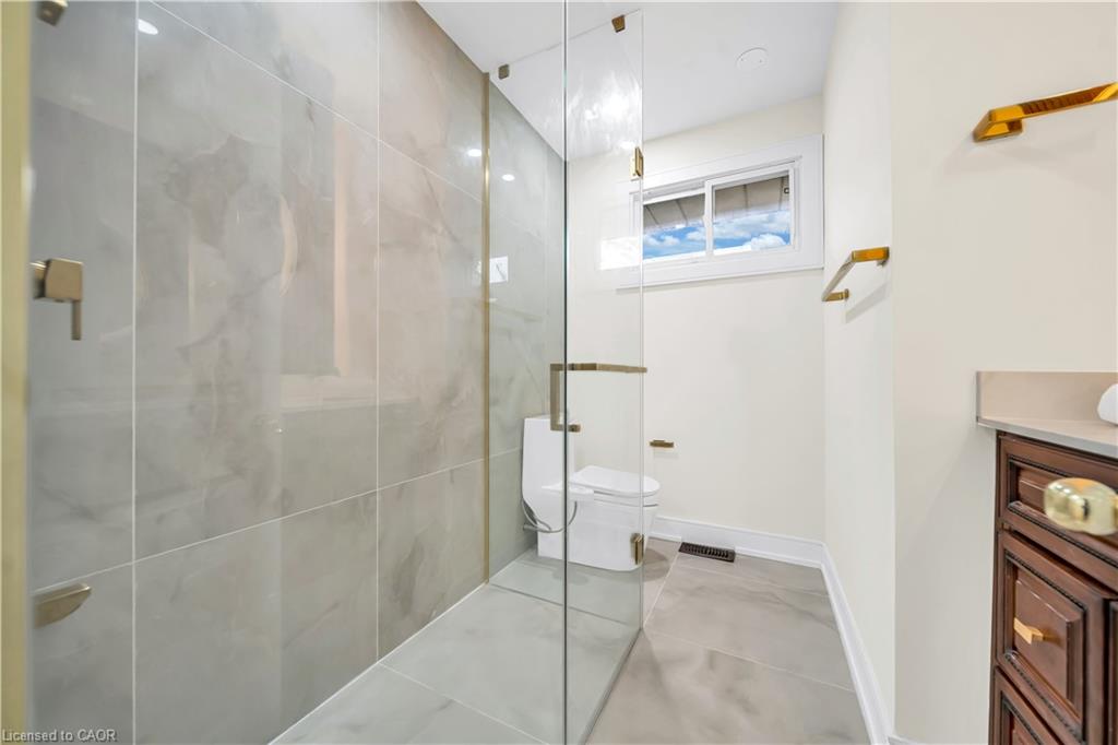 61 Keewatin Street S Property Photo 28