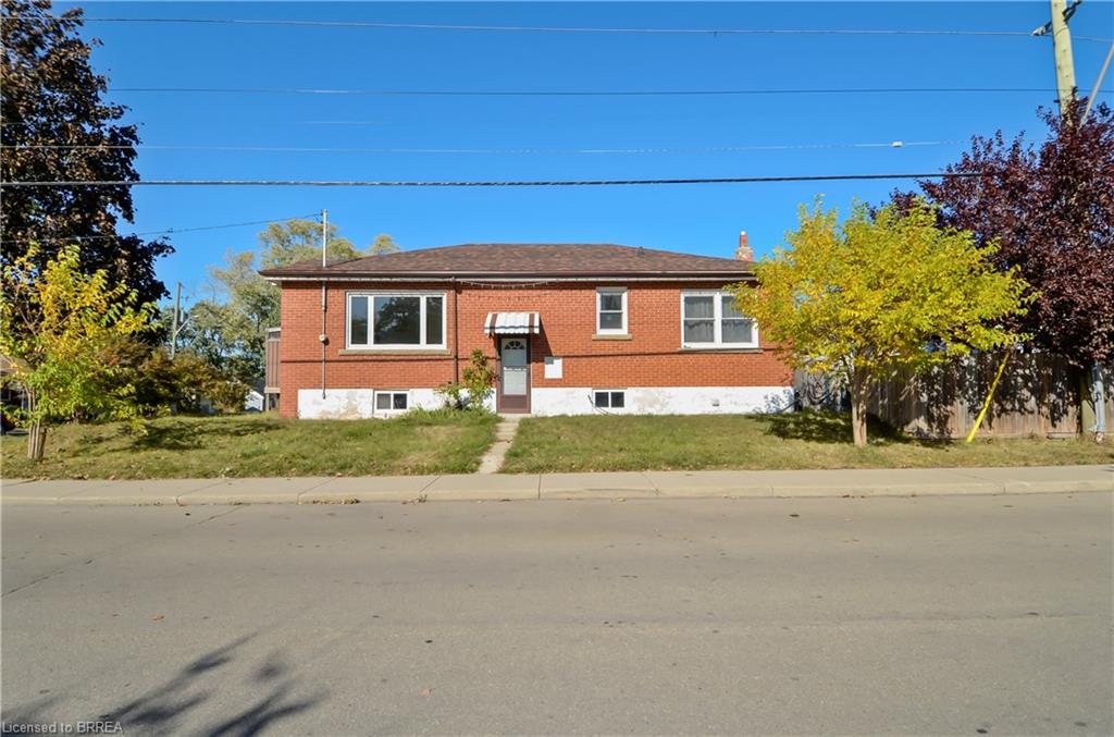 66 Walter Avenue N Property Photo 6