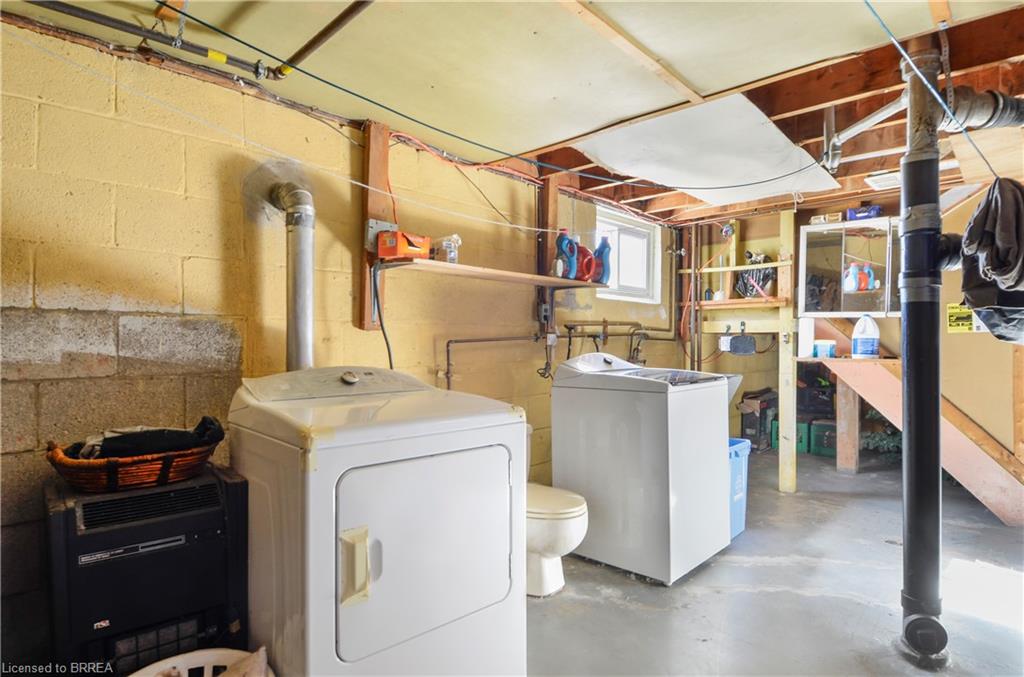66 Walter Avenue N Property Photo 24