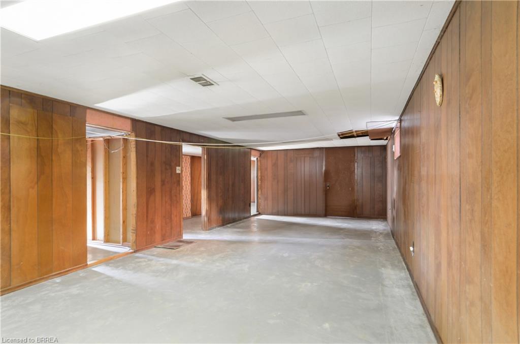 66 Walter Avenue N Property Photo 27