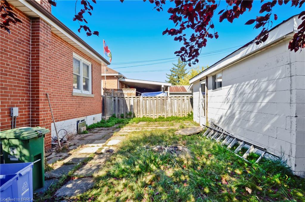 66 Walter Avenue N Property Photo 28