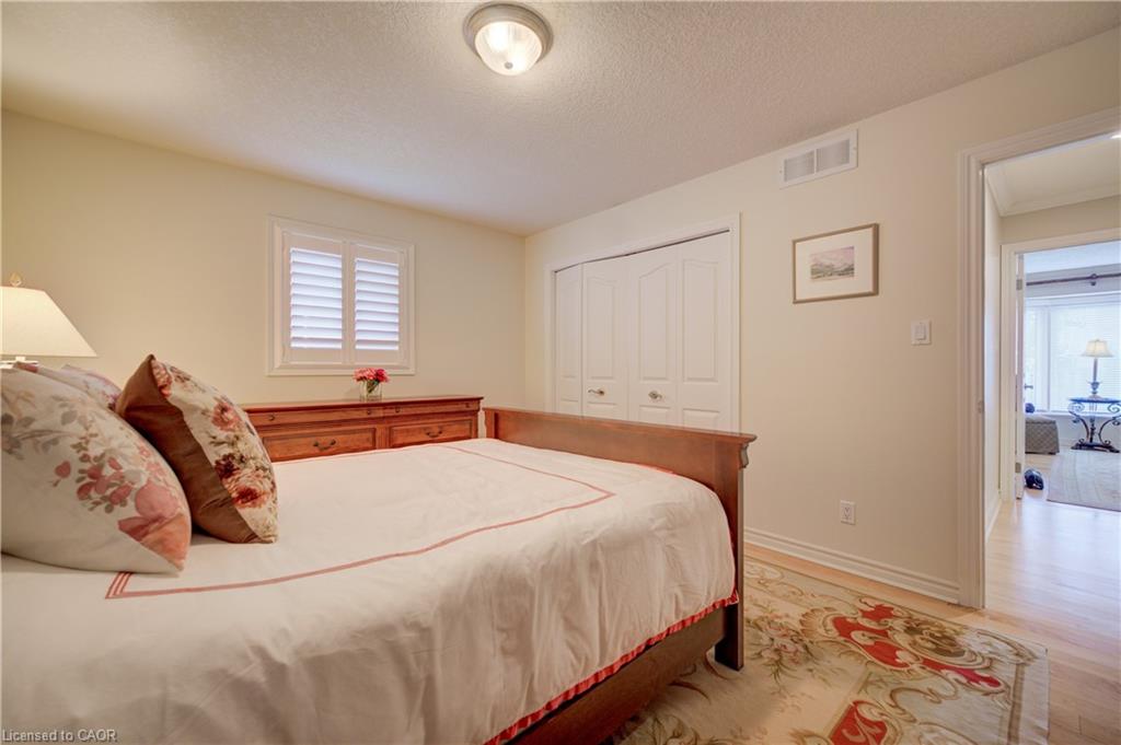 517 Starboard Crescent Property Photo 24