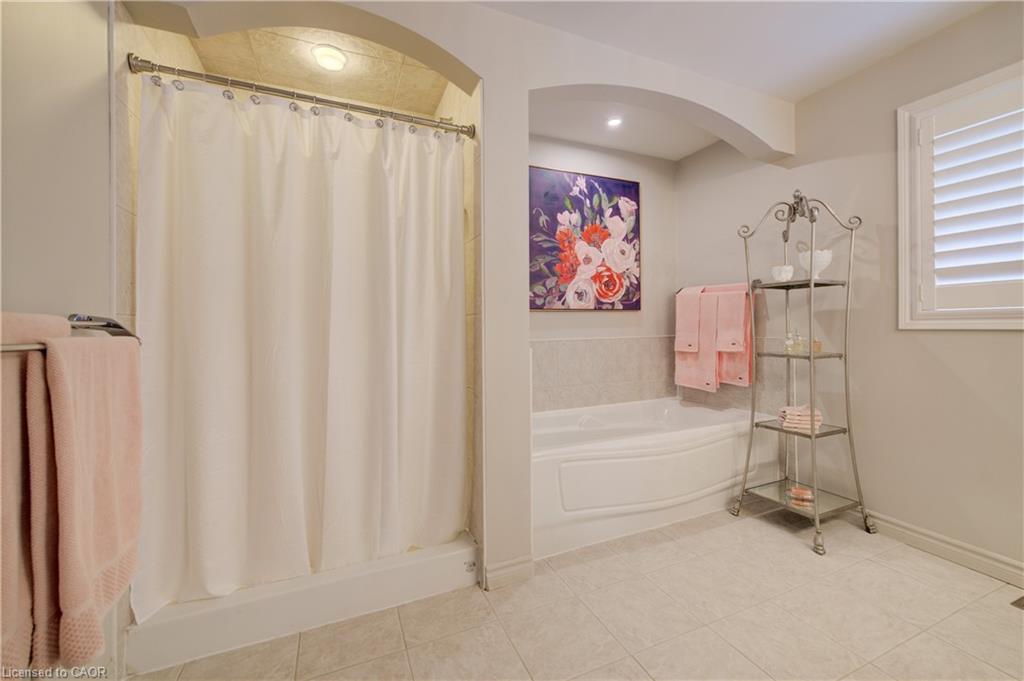 517 Starboard Crescent Property Photo 29