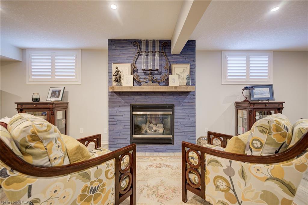 517 Starboard Crescent Property Photo 31