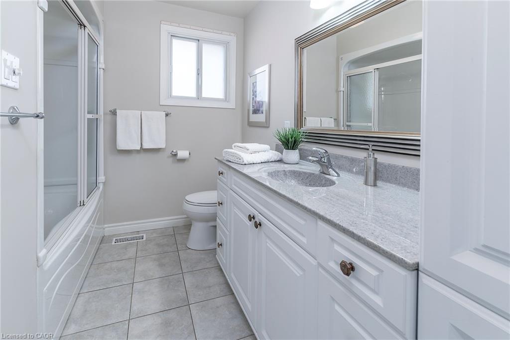 21 Green Forest Drive Property Photo 13