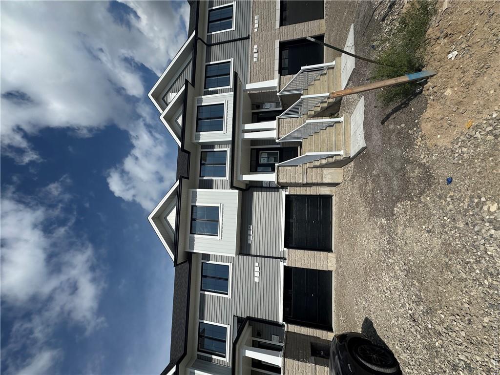 6 Elite Crescent Property Photo 1