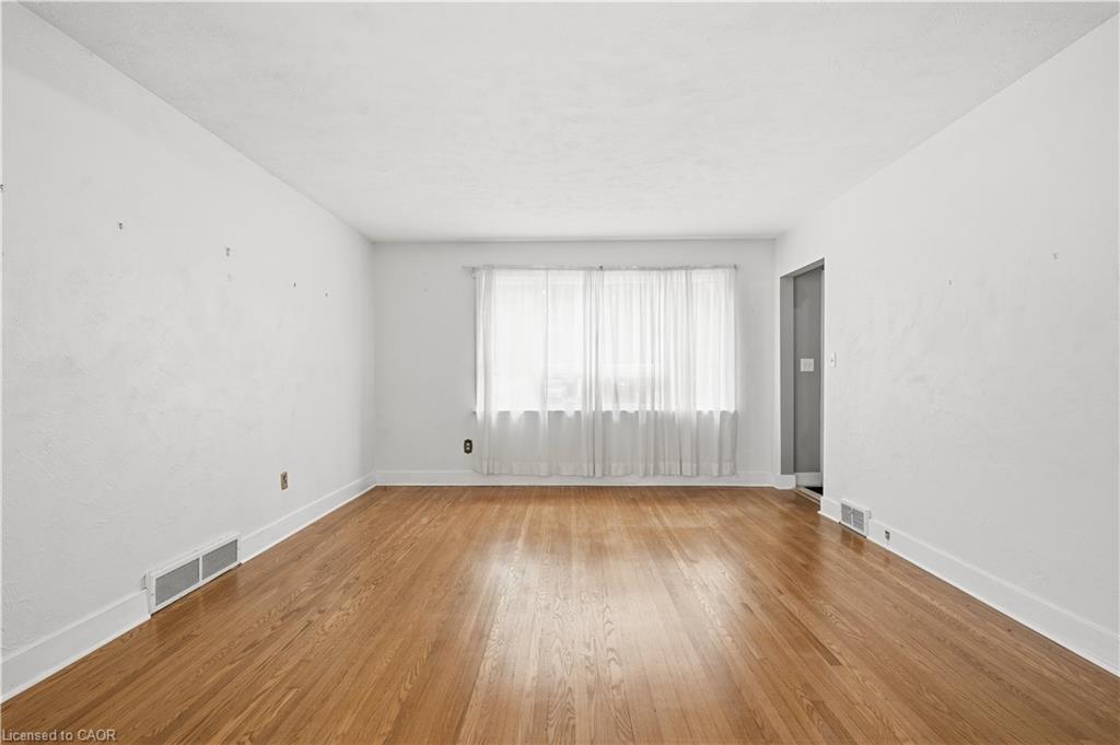 7112 Dunn Street Property Photo 7