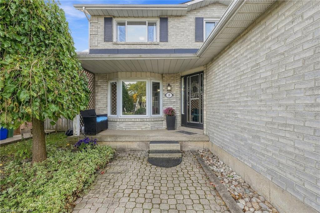 18 Rowntree Drive Property Photo 2