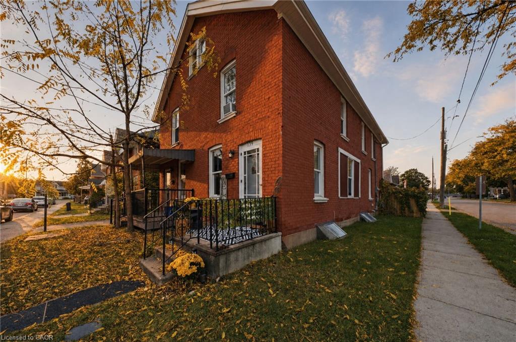 139 Superior Street Property Photo 2