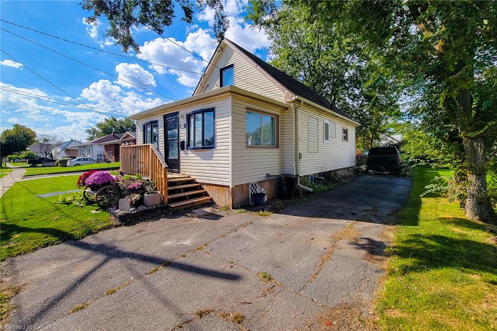 38 Clifford Avenue Property Photo 2