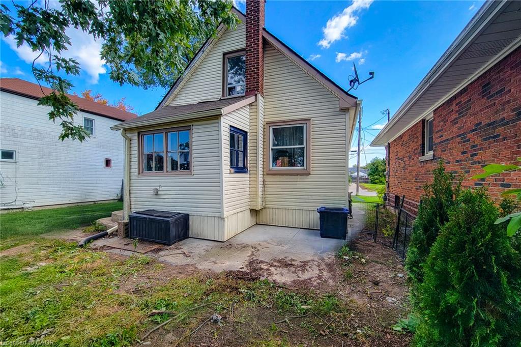 38 Clifford Avenue Property Photo 7