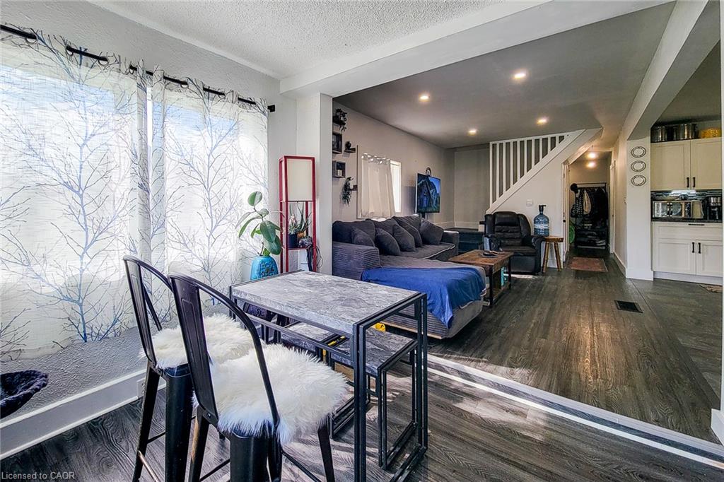 38 Clifford Avenue Property Photo 14