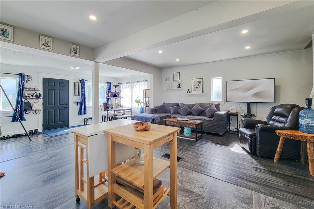 38 Clifford Avenue Property Photo 18