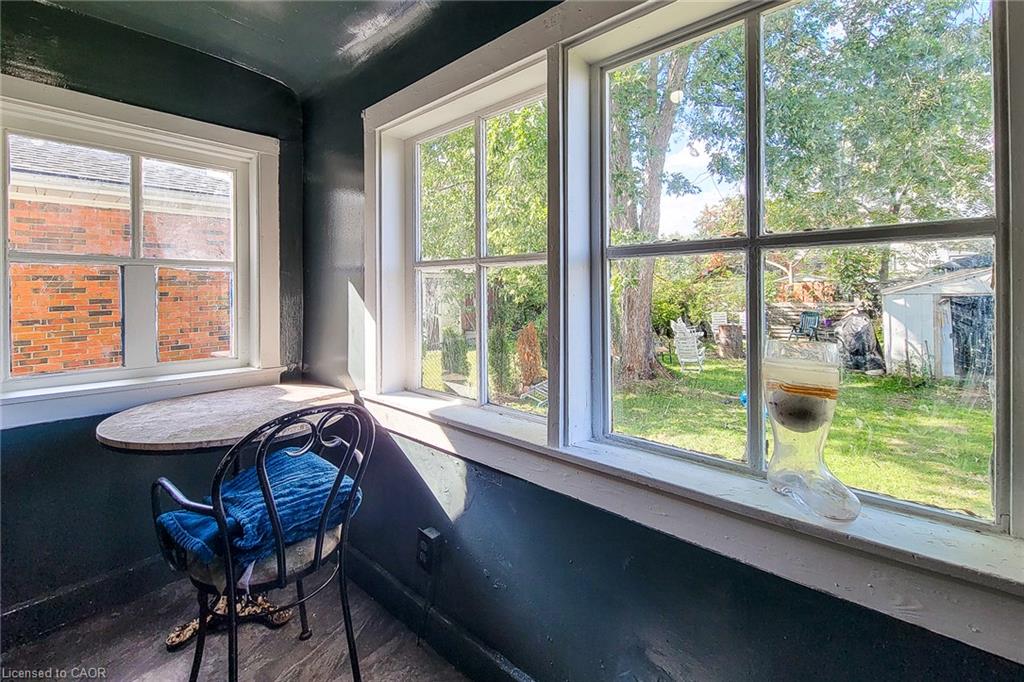38 Clifford Avenue Property Photo 29