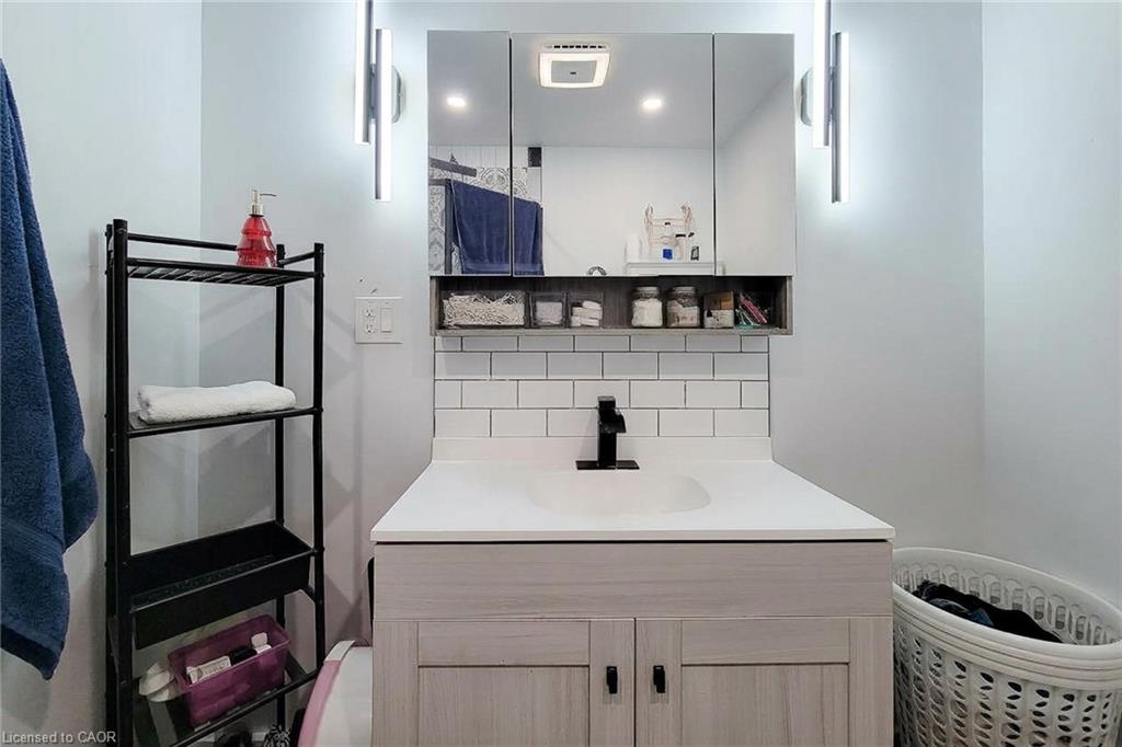 38 Clifford Avenue Property Photo 31