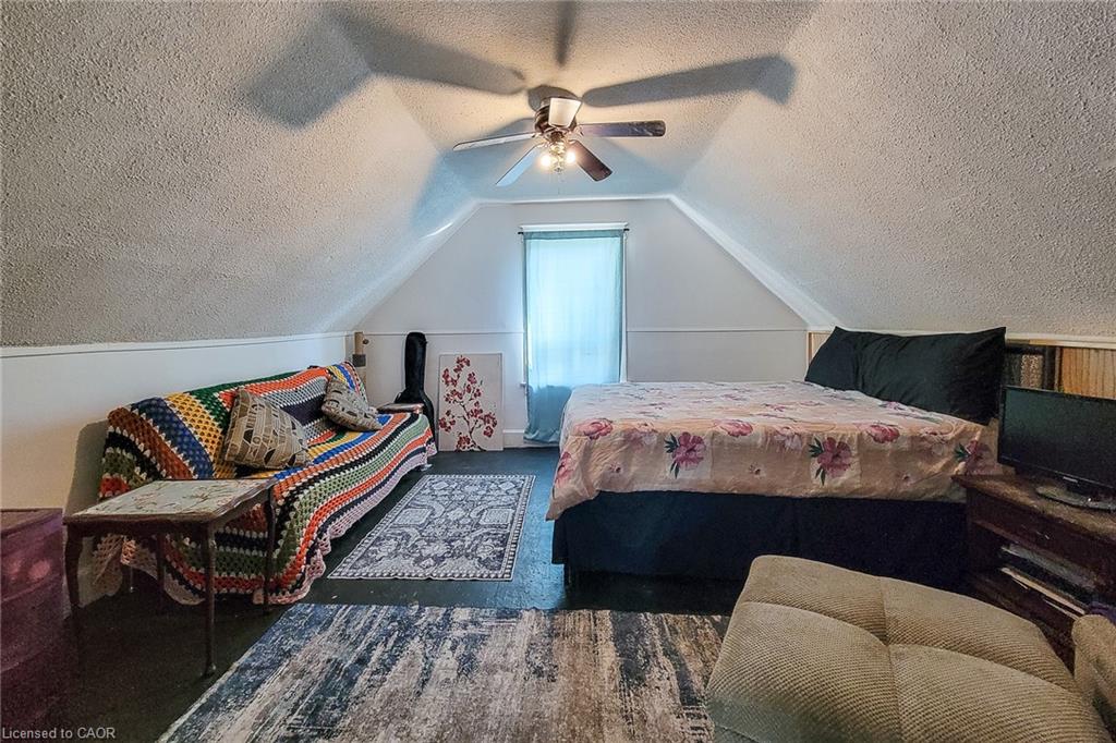 38 Clifford Avenue Property Photo 33