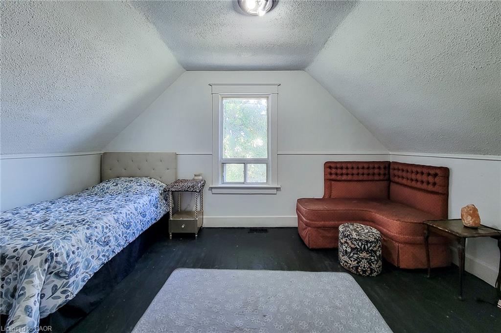 38 Clifford Avenue Property Photo 36