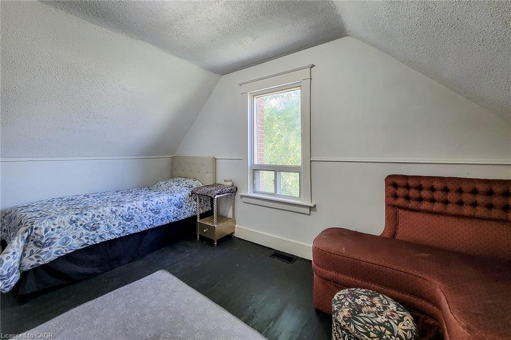 38 Clifford Avenue Property Photo 37