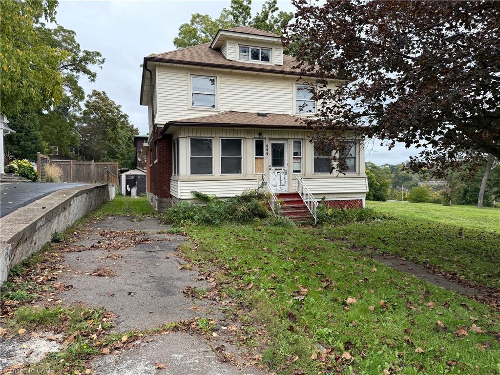 4445 John Street Property Photo 1