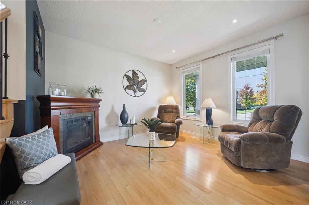 25 Hunsberger Drive Property Photo 3