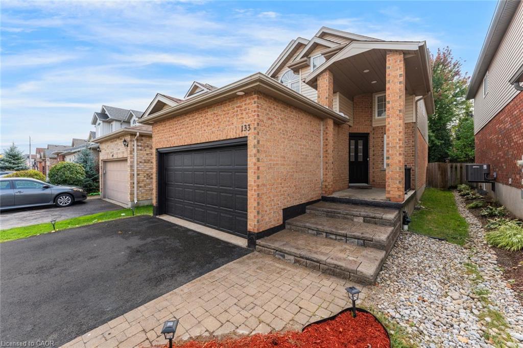133 Steepleridge Street Property Photo 4