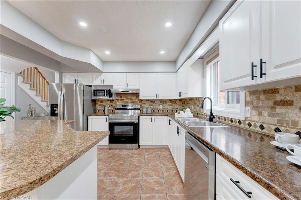 133 Steepleridge Street Property Photo 15